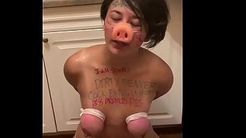 Filthy Pig Bailey pee